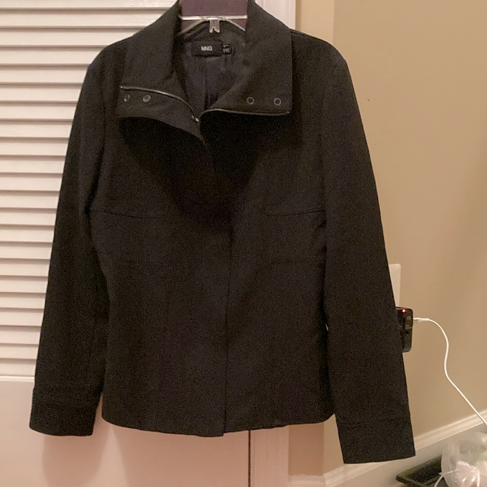 Great Quality And well made MNG zipper and button front jacket. Lined